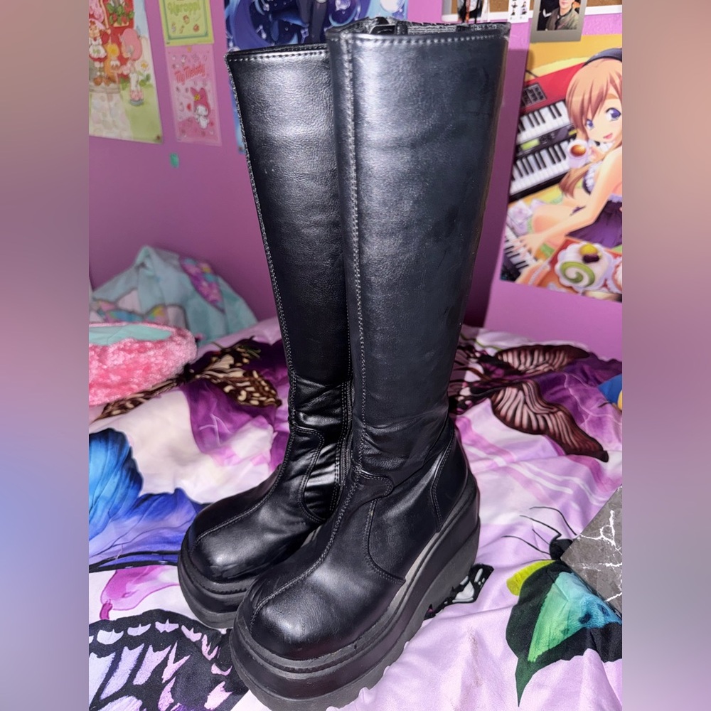 Demonia Shaker-100 Platform Boots